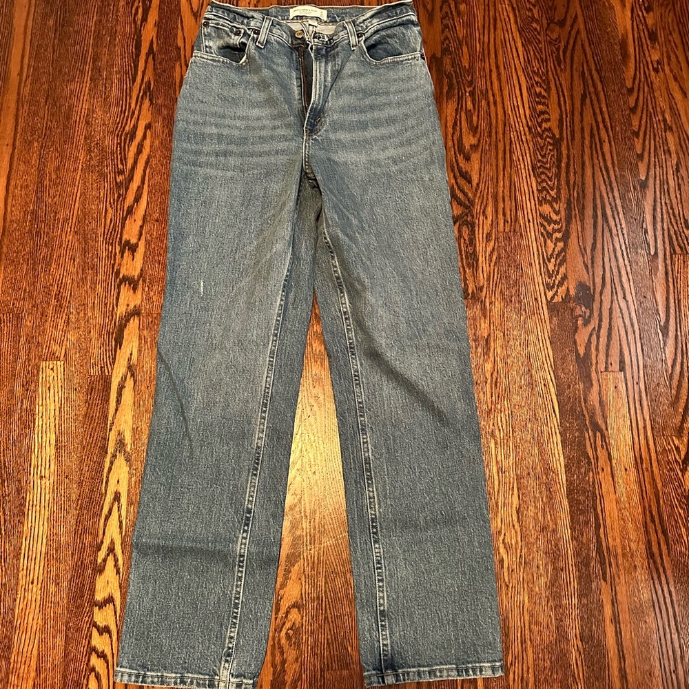 Abercrombie 90s Straight Jeans 27R
